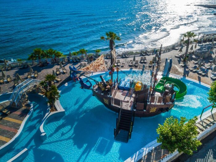 Waterpark bij Hotel Star Beach in Chersonissos Kreta
